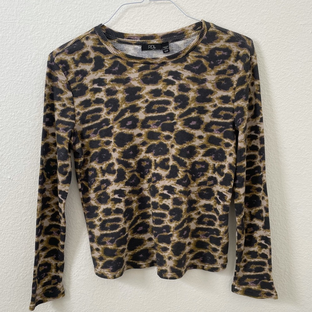 RDI Thermal animal Print Top. size Small NWT